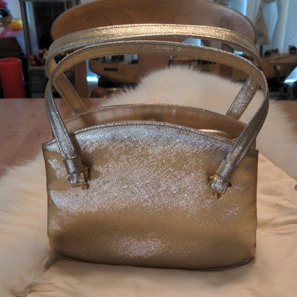 Chic Gold Shoulder Bag
